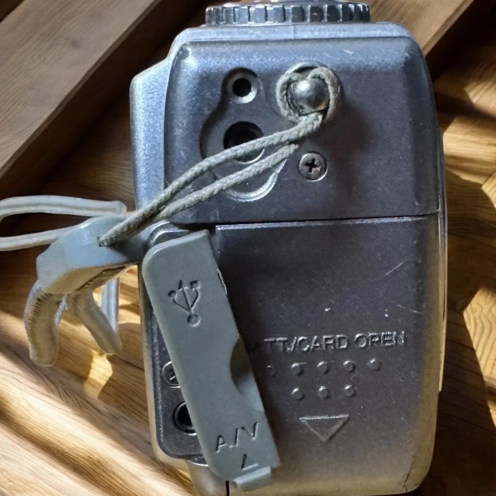 Samsung Digimax 530 5 MP Digital Camera + Box & Accessories – Tested & Working - Picture 10 of 16